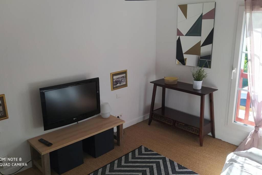 Appartement Tout Confort Au Calme Avec Jacuzzi Mouguerre Luaran gambar